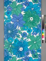 1970er: Blumendekor, blau-grün auf weiß