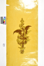 Füllstück mit Drache reitenden Putto aus dem "Décor Louis XIII."